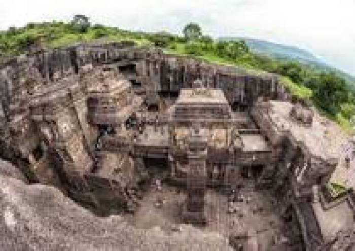 கைலாச கோயில்: Ellora