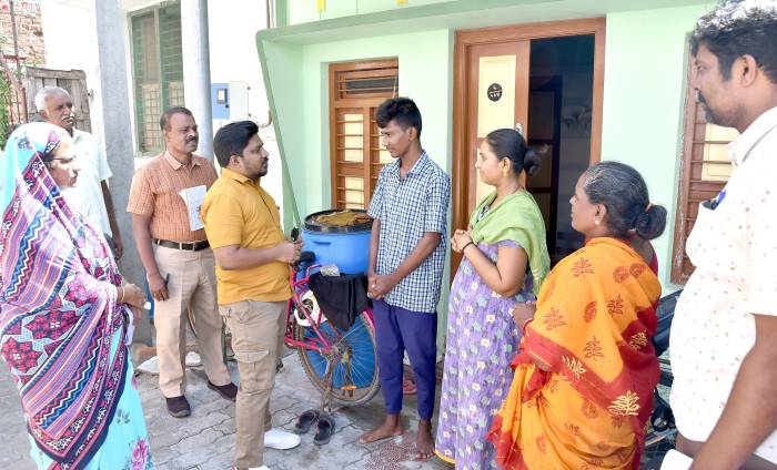 விருதுநகர் ஊராட்சி மற்றும் விருதுநகர் நகராட்சி பகுதிகளில் பள்ளிகளில் 9 முதல் 12 ஆம் வகுப்பில் இடைநிற்றல் ஆன மாணவர்களை, மீண்டும் பள்ளியில் சேர்க்கும் வகையில்  சிறப்பு கள ஆய்வு