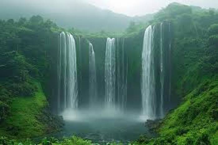 இந்தியாவிலேயே மிக உயரமான   ஜோக்' அருவி ..