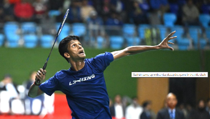 தேசிய விளையாட்டு பாட்மின்டனில் இரண்டு தங்கம் வென்றார் சதிஷ்குமார்.