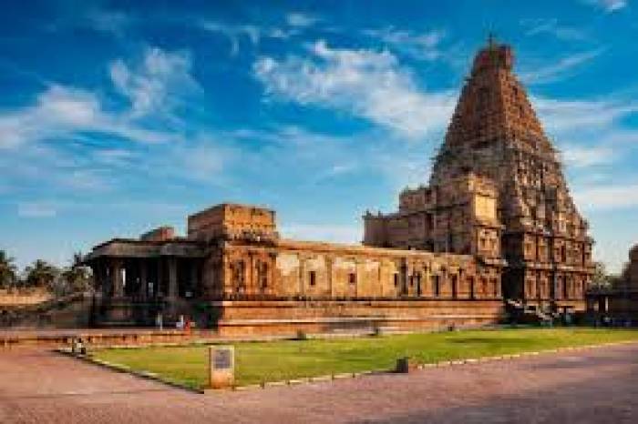 தஞ்சைப் பெரியகோயில் ஆயிரம் ஆண்டு அதிசயம்.