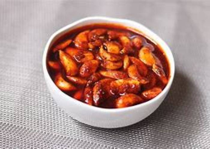 பூண்டு ஊறுகாய் (garlic pickle )