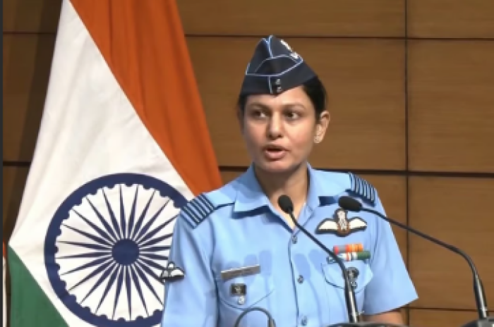 'ஆப்பரேஷன் சிந்துார்' பாகிஸ்தானை நேற்று 'ஓங்கி அடித்து தண்டனை வழங்கியது இந்தியா.