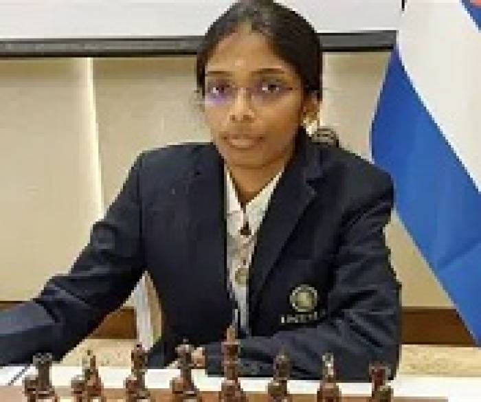 சர்வதேச செஸ் கூட்டமைப்பு சார்பில் 6 கட்டமாக நடத்தப்பட்ட பெண்களுக்கான கிராண்ட் ப்ரி செஸ்தொடரில், வைஷாலி 'டாப்-2' இடத்தில் உள்ளார்.