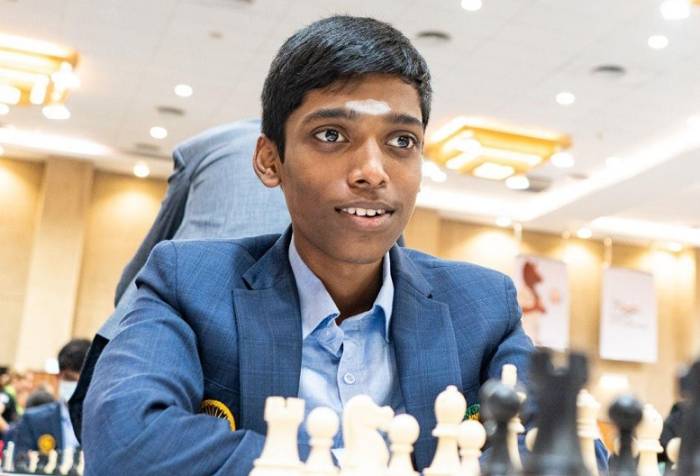 கிராண்ட் செஸ் தொடரில் பிரக்ஞானந்தா முதன் முறையாக சாம்பியன் ஆனார்.