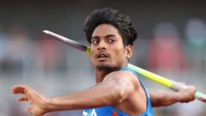 ஈட்டி எறிதல்