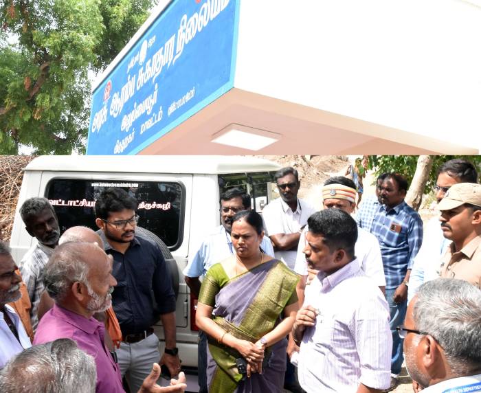 இலுப்பையூர் ஊராட்சியில் புதிதாக கட்டிமுடிக்கப்பட்டுள்ள அரசு ஆரம்ப சுகாதார நிலையத்தினை மாவட்ட ஆட்சித்தலைவர் அவர்கள்   நேரில் சென்று பார்வையிட்டு ஆய்வு