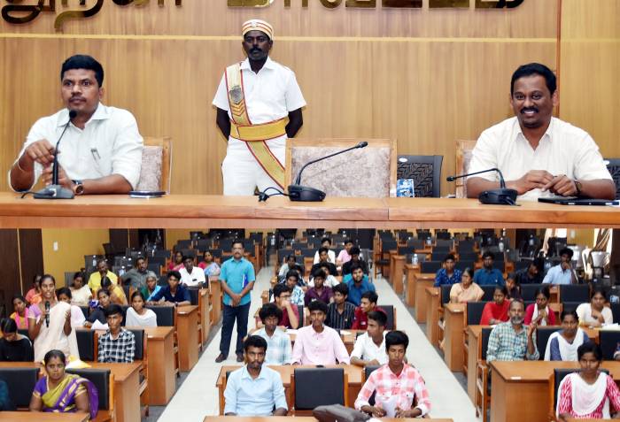 பொறியியல் கலந்தாய்விற்கு விண்ணப்பித்துள்ள அரசு பள்ளி மாணவர்களுக்கான  ஆலோசனைக்கூட்டம்