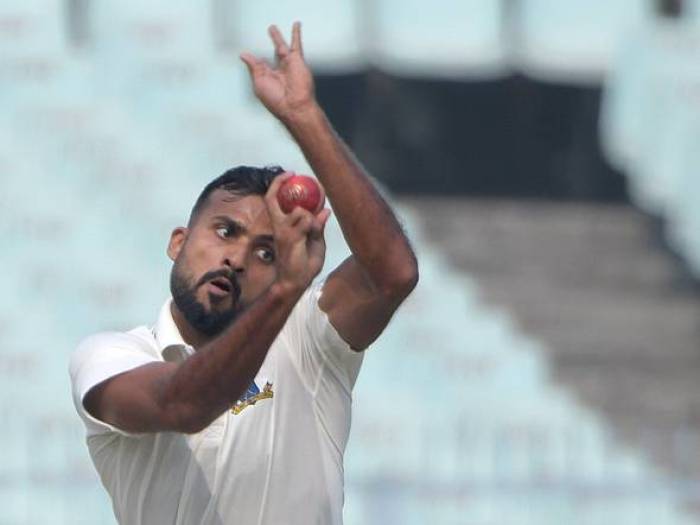 இங்கிலாந்து சென்றுள்ள இந்திய கிரிக்கெட் அணியில் 10 விக்கெட் சாய்த்த ஆகாஷ் தீப்.