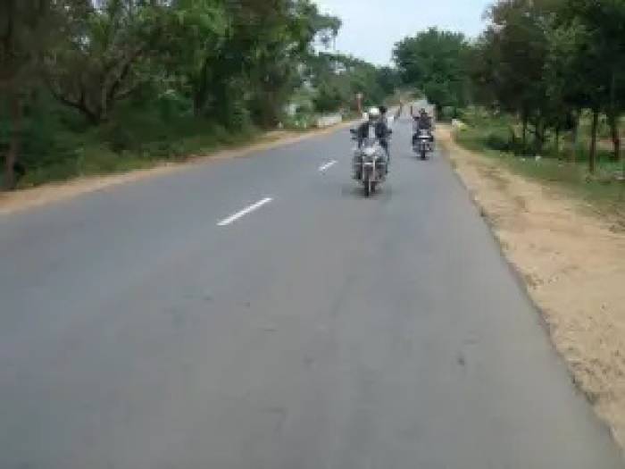 தேசிய நெடுஞ்சாலை ஆணையம் விபத்து தடுப்பு முன்னெச்சரிக்கை நடவடிக்கைகளை மேற்கொள்ள வேண்டுமென வாகன ஓட்டிகள் எதிர் பார்க்கின்றனர்.