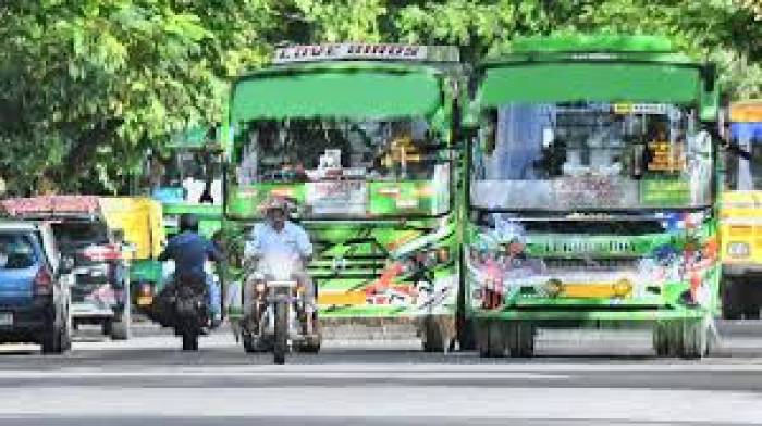 ரயில்வே பீடர் ரோட்டில் அதி வேகத்தில் பஸ்கள் கேள்விக் குறியாகும் பள்ளி மாணவர்கள், மக்கள் பாதுகாப்பு.