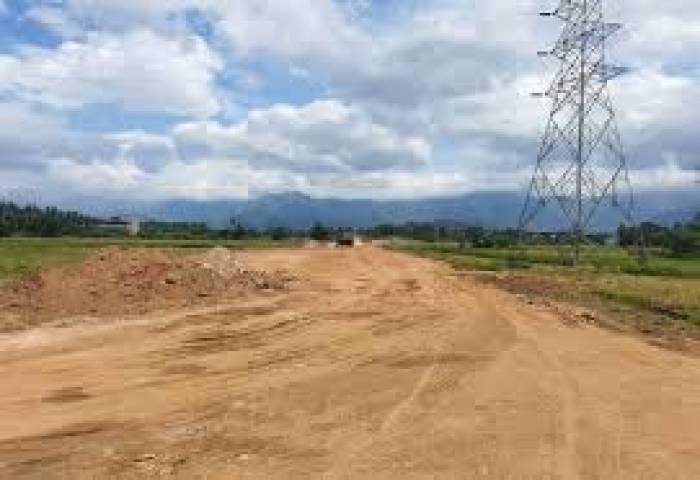 இணைப்புச்சாலை தாமதத்தால் பாசனம் பாதிப்பு சாகுபடி பணிகளுக்கு சிக்கல் .