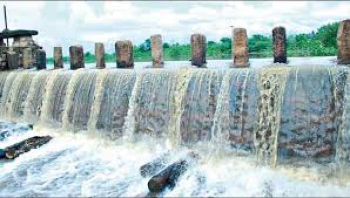 ராஜபாளையம் நகர் மற்றும் கிராம பகுதிகளில் தொடர்மழையால்  ஊருணிகள் நிரம்பின .