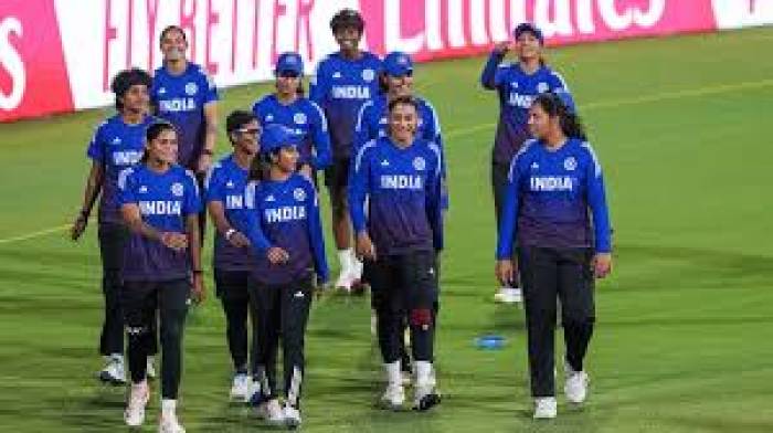 கிரிக்கெட் பெண்களுக்கான ஐ.சி.சி., உலக கோப்பை பைனலுக்குஇந்திய அணி முன்னேறியது.