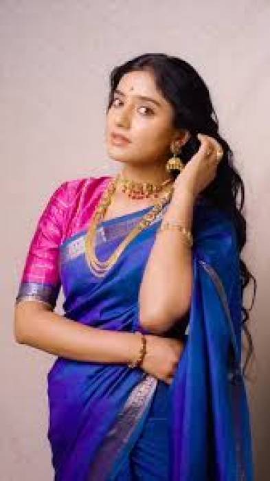 நடிகர் நாகார்ஜூனாவின் 100வது படத்தில் 2வது நாயகியாக நடிகை சுஷ்மிதா பட்.