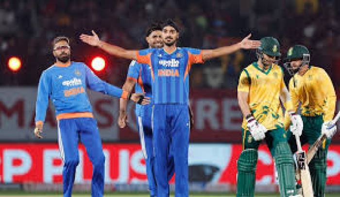 இந்திய அணி 3-0 என, மூன்றாவது 'T-20” கிரிக்கெட் போட்டியில் இந்திய அணி, 7 விக்கெட் வித்தியாசத்தில் வெற்றி பெற்றது.