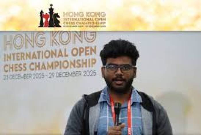 இந்தியாவின் விசாக் ஹாங்காங் சர்வதேச செஸ் தொடரில், வெண்கலம் வென்றார்.