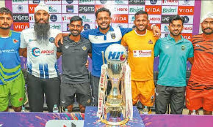 இந்தியா லீக் 7வது சீசன் சென்னையில் ஆண்களுக்கானஹாக்கியில் எச்.ஐ.எல்., அணி 3-2 என்ற கோல் கணக்கில்வெற்றி பெற்றது.