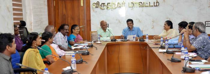 கதர் மற்றும் கிராமப் பொருட்கள் உற்பத்தி மற்றும் விற்பனை குறித்து, தமிழ்நாடு கதர் கிராமத் தொழில் வாரிய தலைமை செயல் அலுவலர் அவர்கள் ஆய்வு மேற்கொண்டார்.