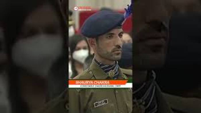 CRPF-ஐச் சேர்ந்த அதிகாரி ஜாகீர் ஹுசைன் 'கிரேட் ஜவான்'