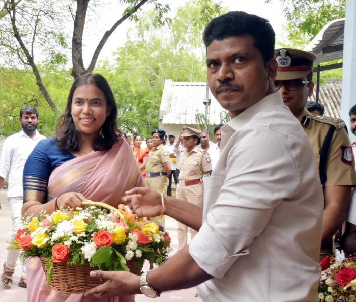 அமைச்சர் செல்வி. ச.கீரத்தனா அவர்கள்  விருதுநகர் மாவட்டத்திற்கு வருகை.