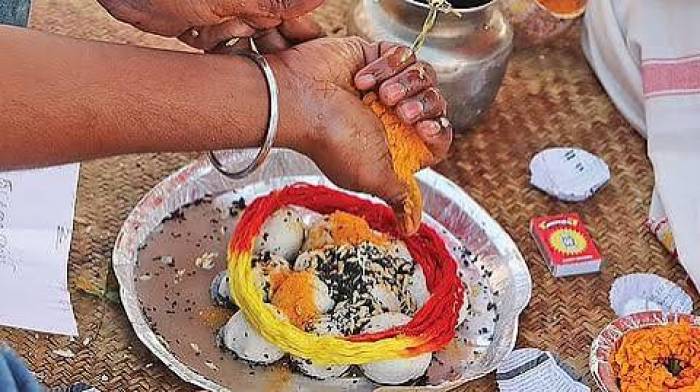 ஆடி அமாவாசை: முன்னோர்களை நினைவு கூர்ந்து தர்ப்பணம்.