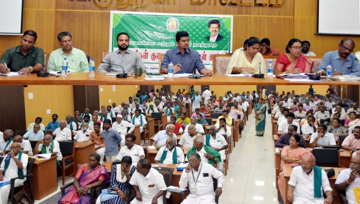 விவசாயிகள் குறைதீர்க்கும் நாள் கூட்டத்தில் 16 விவசாயிகளுக்கு கணினி திருத்த பட்டாக்களை மாவட்ட ஆட்சித்தலைவர்  அவர்கள் வழங்கினார்.