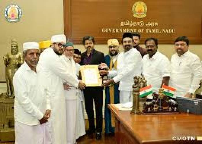 முதலமைச்சரின் அதிகாரப்பூர்வ நிகழ்வுகள்  நாகூர் தர்கா கந்தூரி விழாவிற்கு சந்தனம் வழங்கல்.